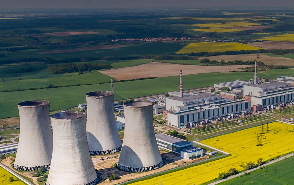 두코바니원전건설 팀-Korea간 계약 체결